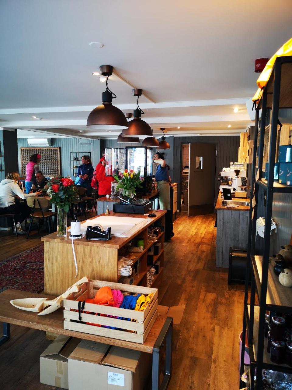 Henningsvaer Guesthouse