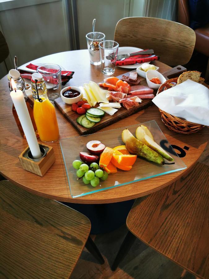 Hotel Henningsvaer Guesthouse
